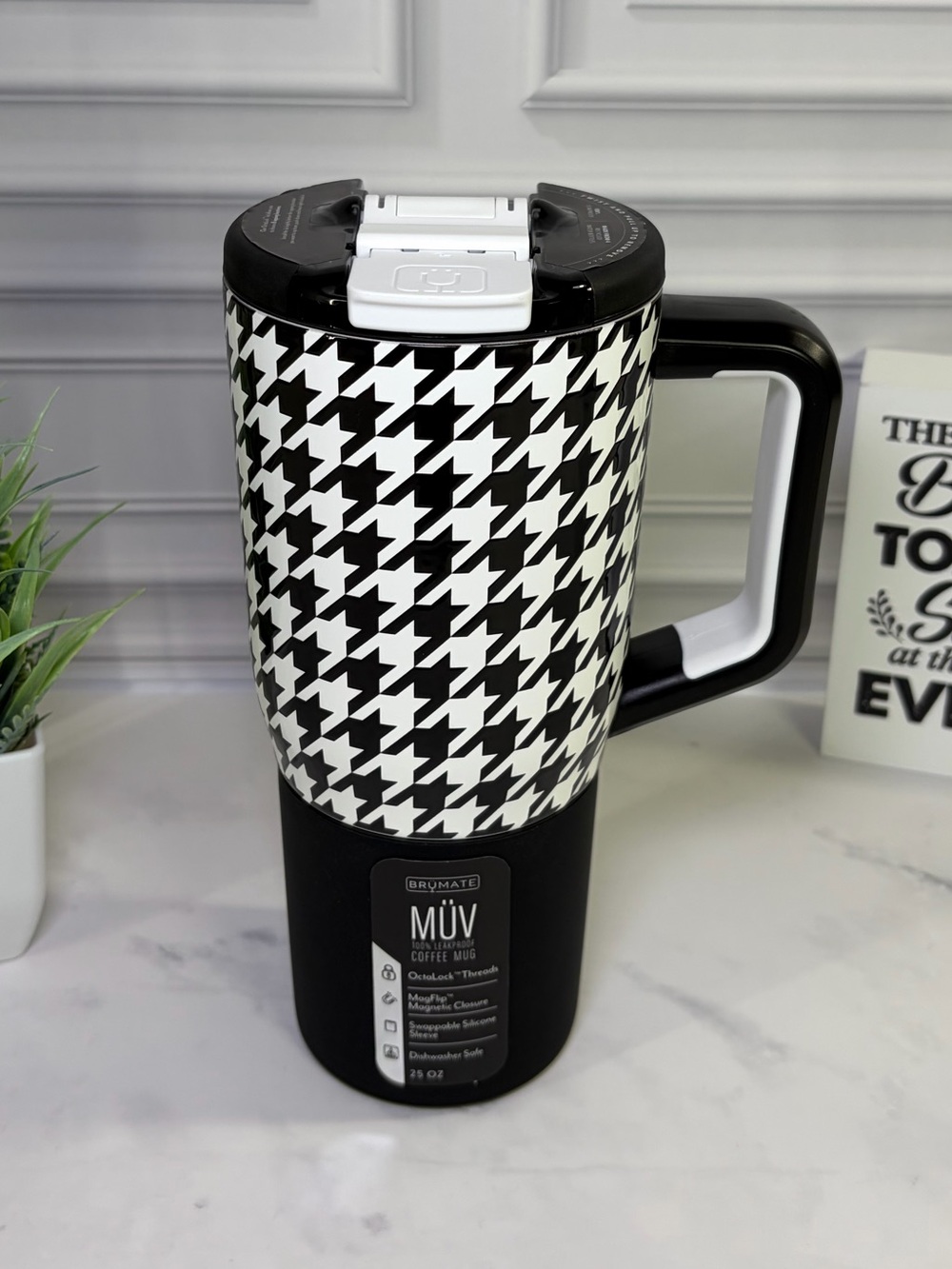 Brumate Houndstooth Muv 25oz BNWT